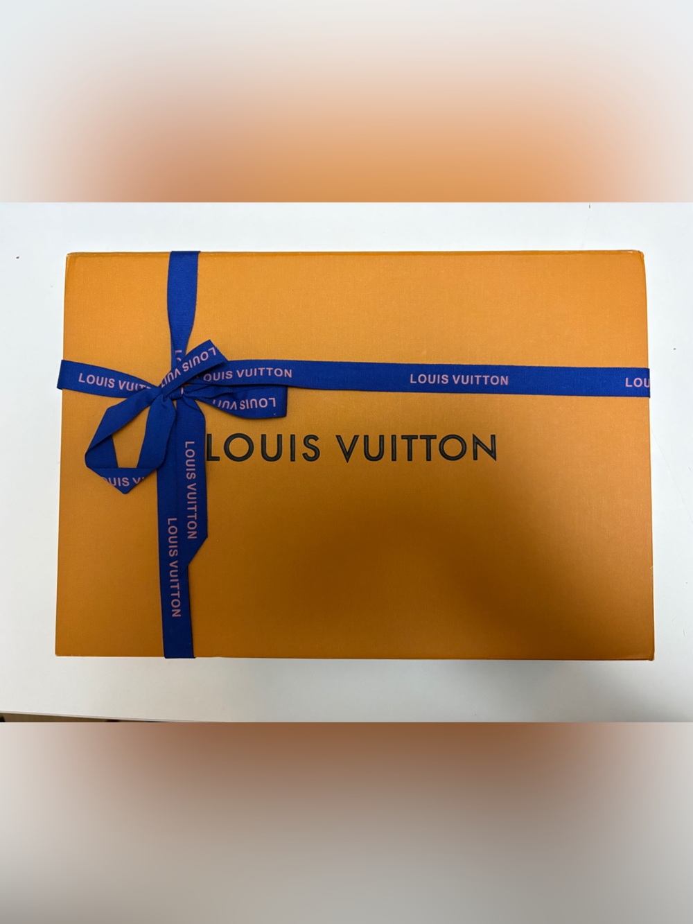 Louis Vuitton box & ribbon
